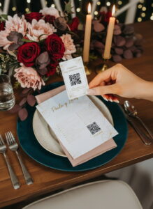 cartelito qr en evento